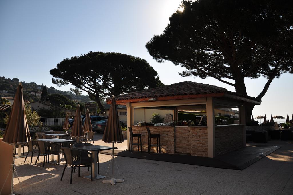 Hotel De La Plage Le Lavandou Exterior foto
