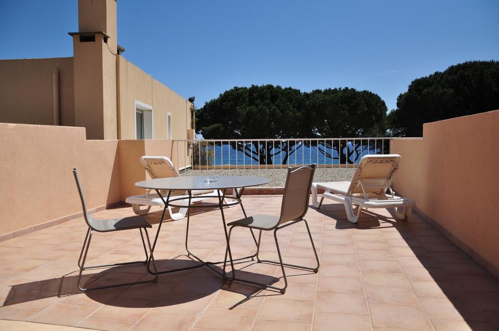 Hotel De La Plage Le Lavandou Quarto foto
