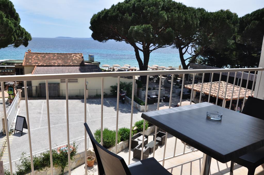 Hotel De La Plage Le Lavandou Quarto foto