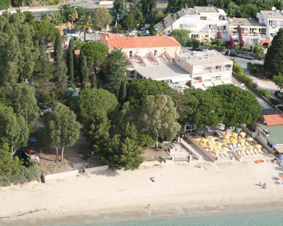 Hotel De La Plage Le Lavandou Exterior foto
